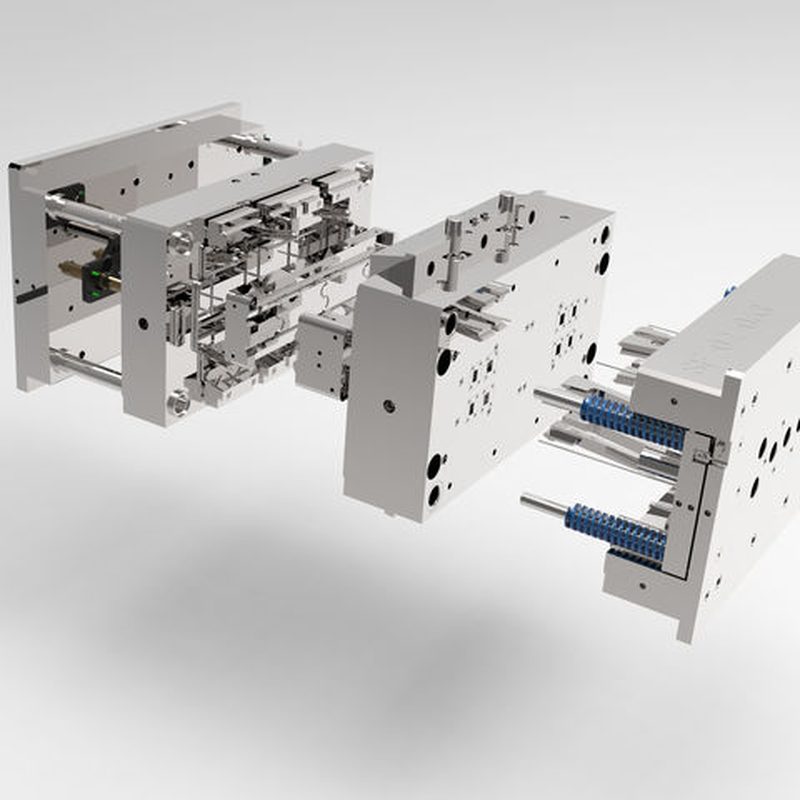 Custom plastic injection mold with multi-cavity tooling